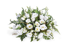 סידור פרחים חגיגי במיוחד, פרחים לבנים ליזאנטוס רוחב 35 ס"מ, גובה 25 ס"מ.
